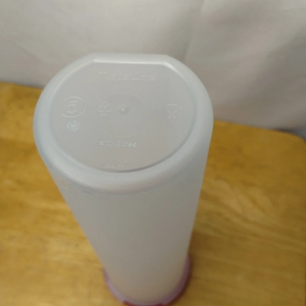 New Tupperware Red Round Modular Mate #5 Spaghetti Dispenser Keeper